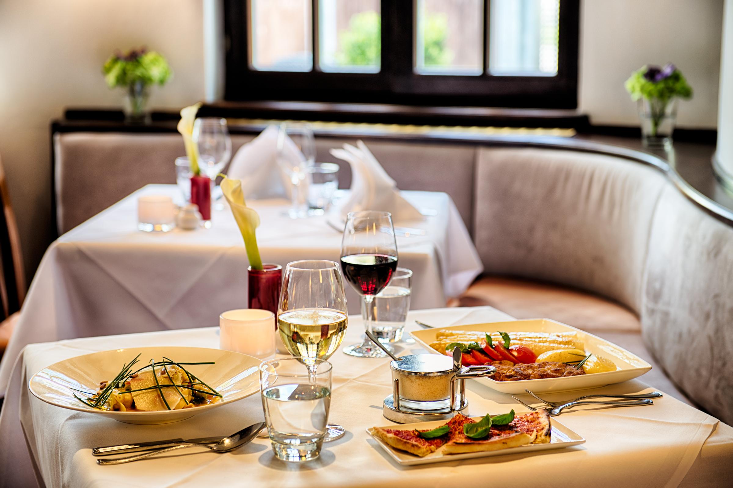 Leonardo Hotel&Residenz Muenchen Exterior foto Restaurant in Munich