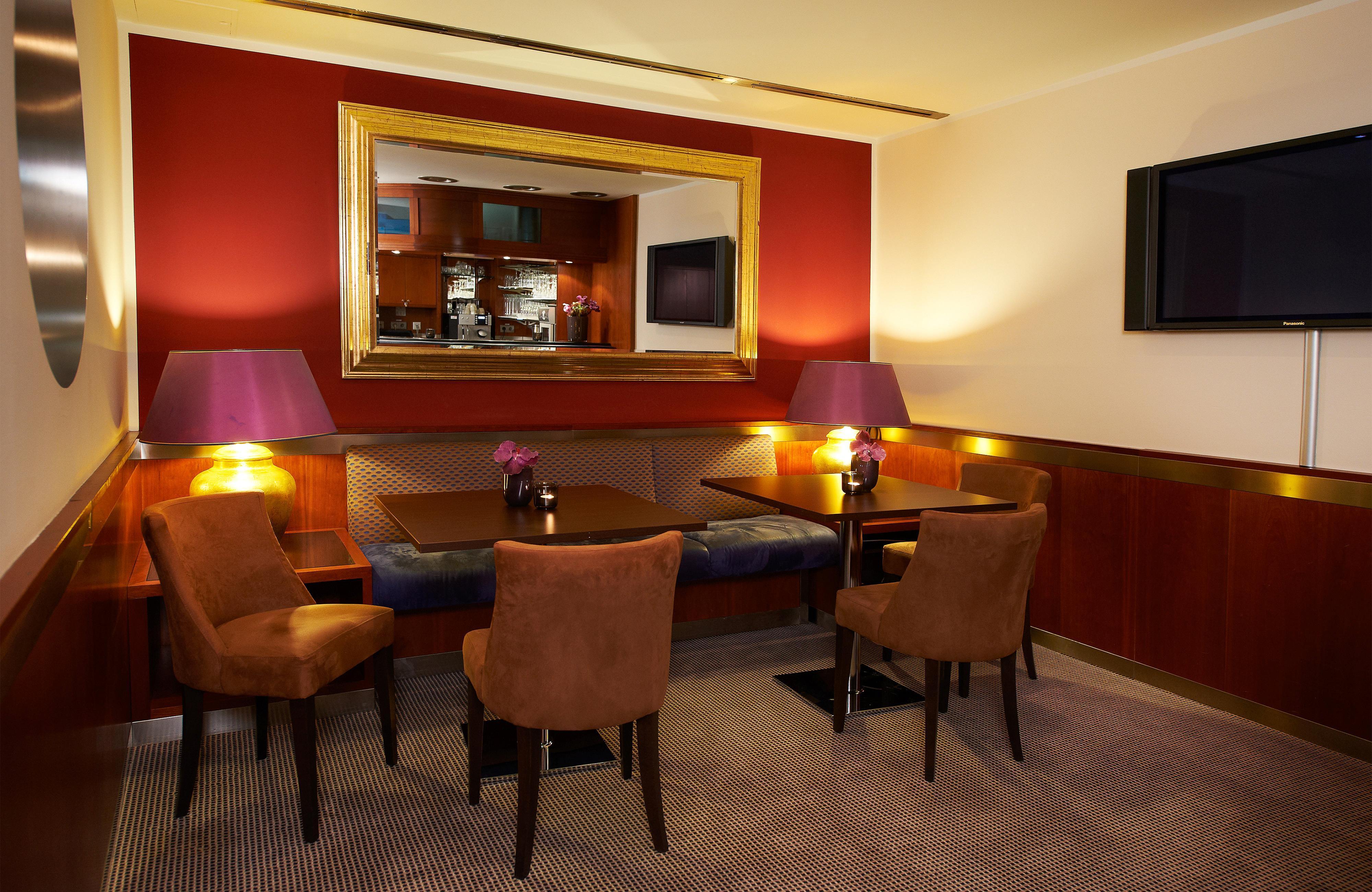 Leonardo Hotel&Residenz Muenchen Exterior foto Interior of a hotel room